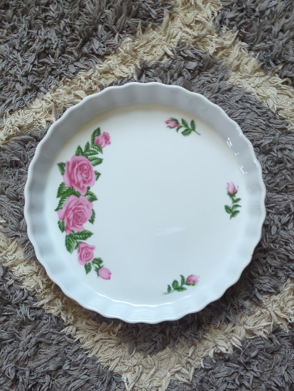 Christineholm Porcelain Floral Pink Rose Scalloped Edge Quiche Plate